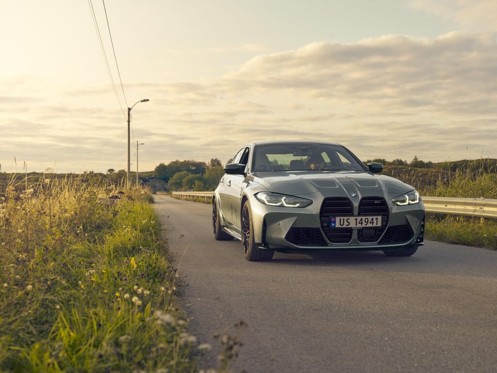 bmw-6935139_1280