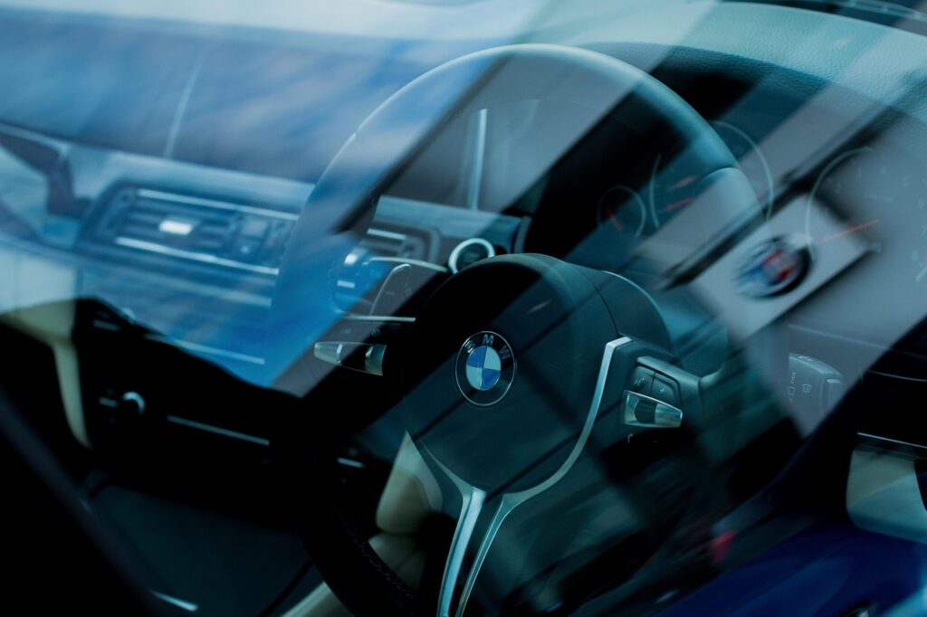 bmw-m5-2968733_1280