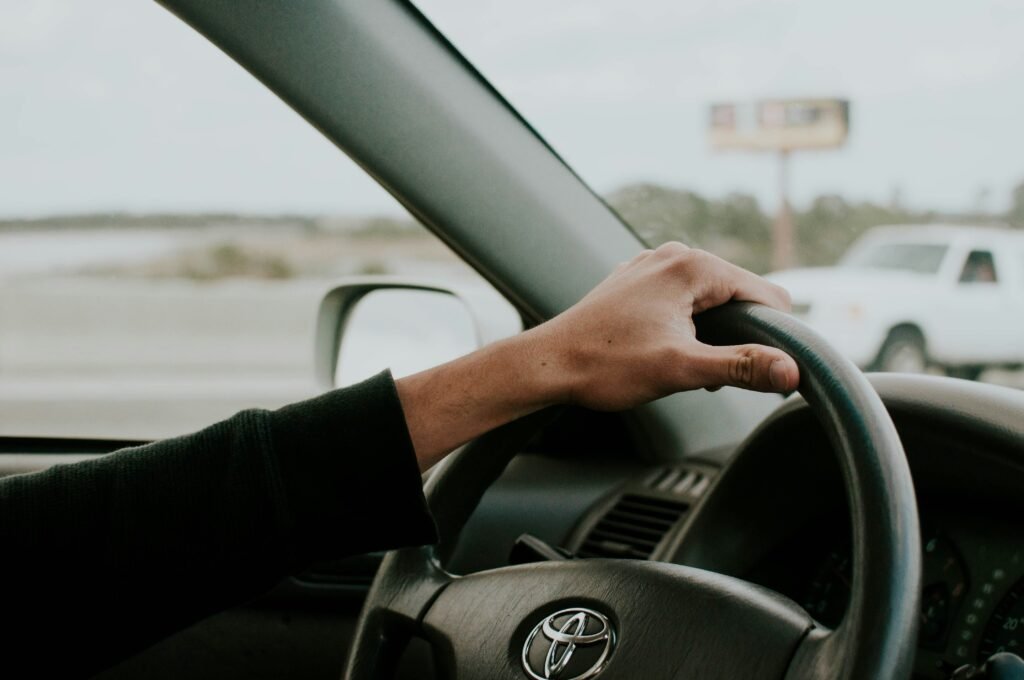 jessica-furtney-sc7n5Xo-w1o-unsplash toyota